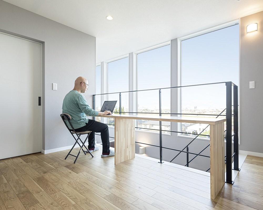 開放的な空間に家事楽動線を結び合わせ 高低差を活かした眺望が楽しめる家