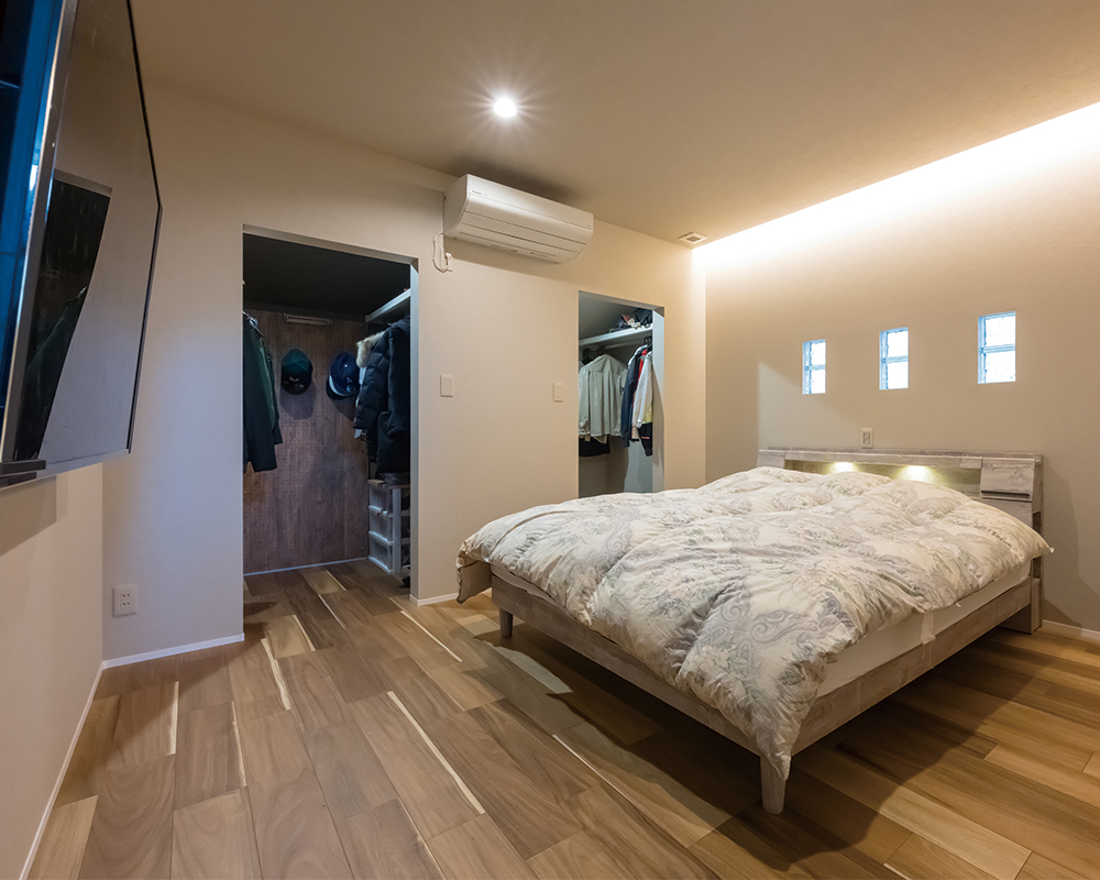 ウッドデッキで念願のドッグラン！外との繋がりが心地よい家