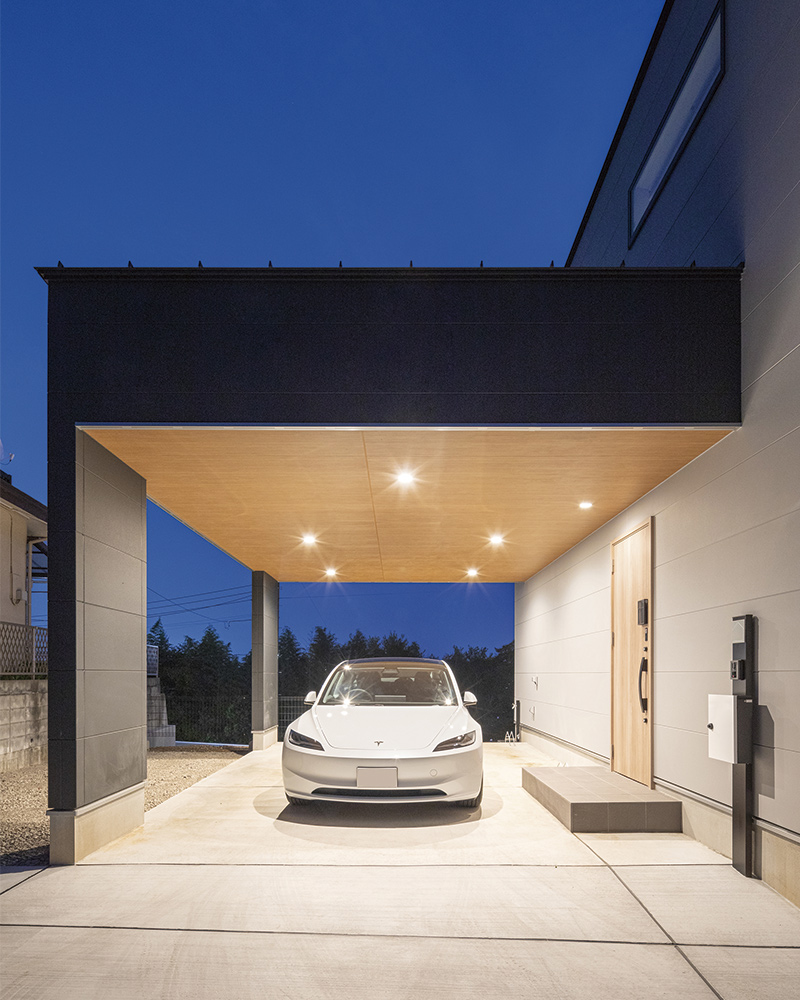 全館空調搭載！吹抜けと家事楽L字・8の字動線が大活躍する愛犬と暮らすキャノピー型ガレージハウス