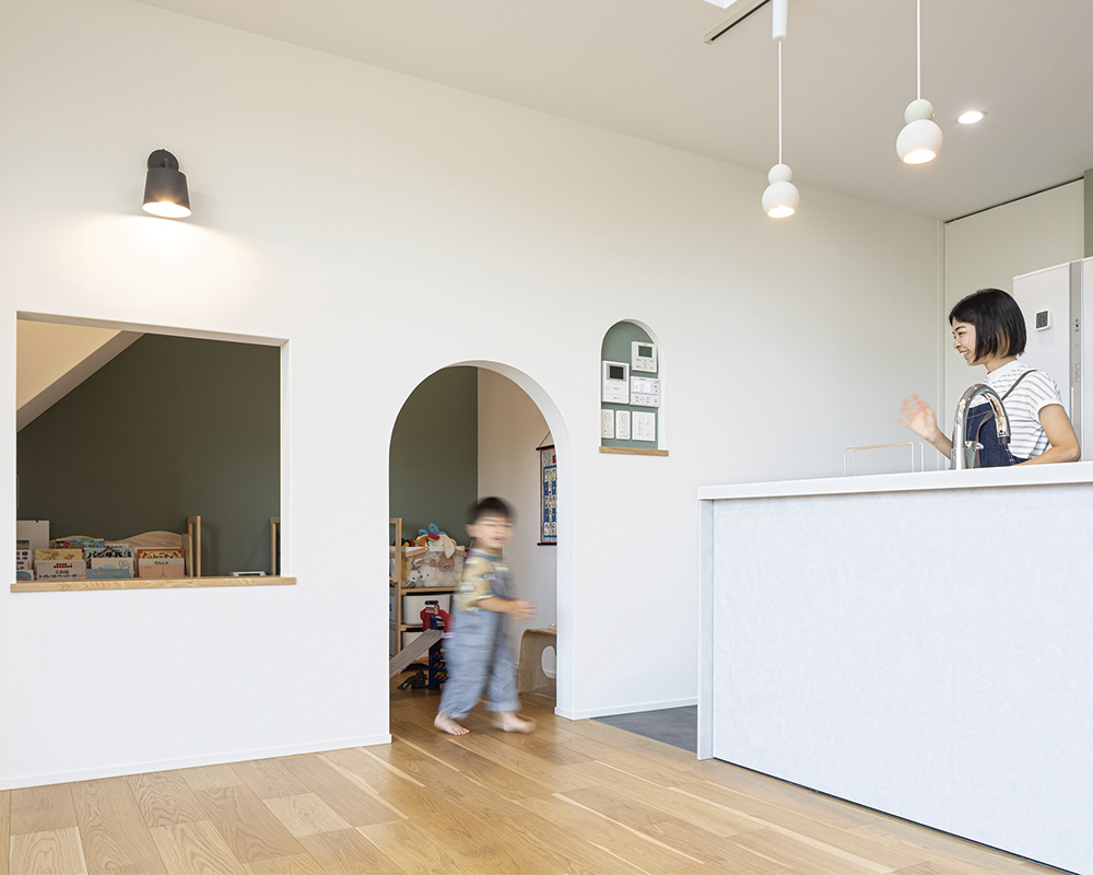 全館空調搭載！吹抜けと家事楽L字・8の字動線が大活躍する愛犬と暮らすキャノピー型ガレージハウス