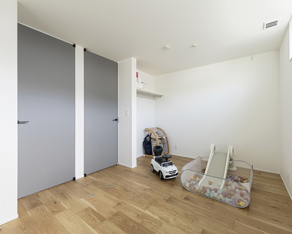 全館空調搭載！吹抜けと家事楽L字・8の字動線が大活躍する愛犬と暮らすキャノピー型ガレージハウス