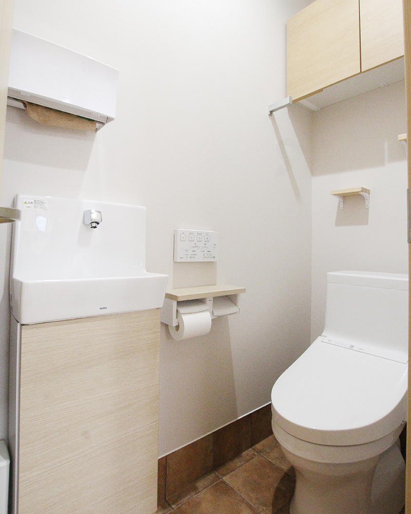 木の温かみと光感じる、子どもたちの成長を見守る園舎