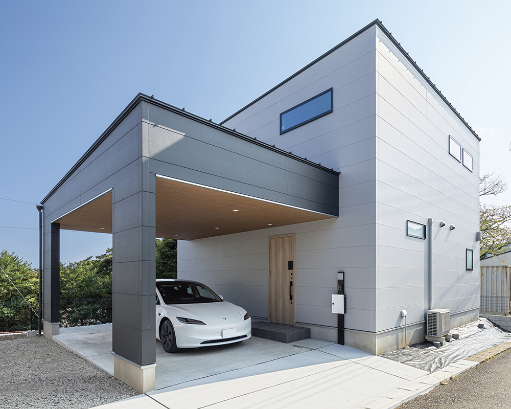 全館空調搭載！吹抜けと家事楽L字・8の字動線が大活躍する愛犬と暮らすキャノピー型ガレージハウス