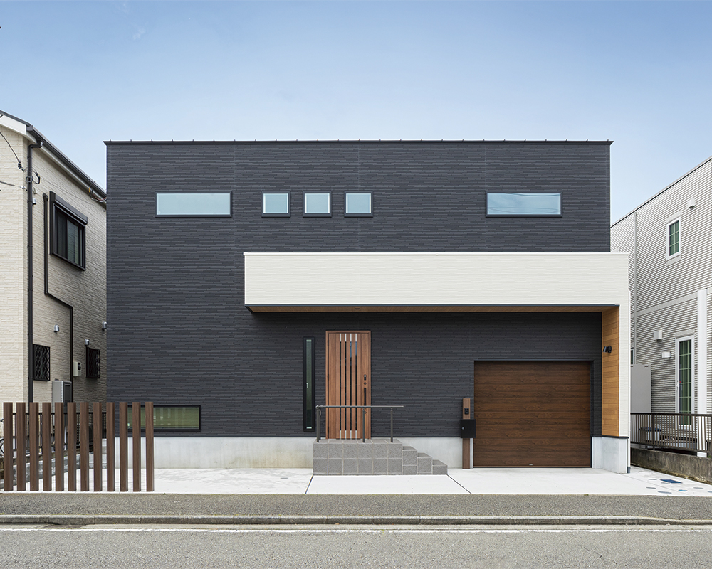 快適な生活動線とW(ダブル)書斎が、充実したおうち時間をつくるガレージハウス