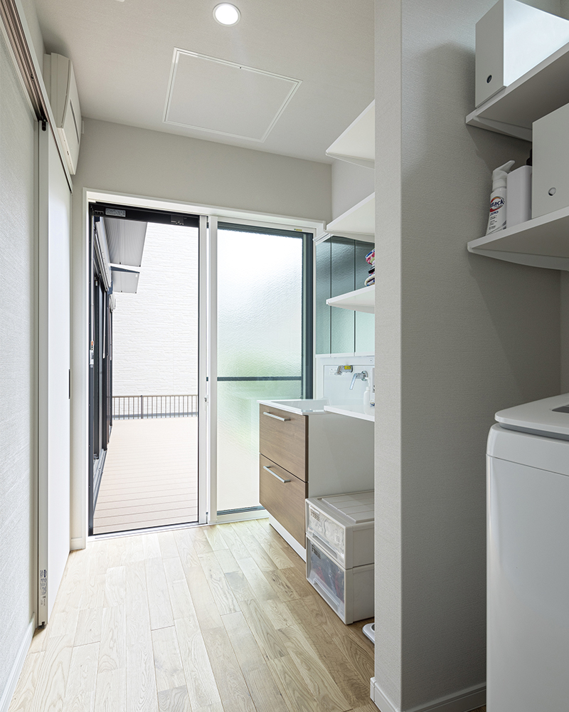 快適な生活動線とW(ダブル)書斎が、充実したおうち時間をつくるガレージハウス