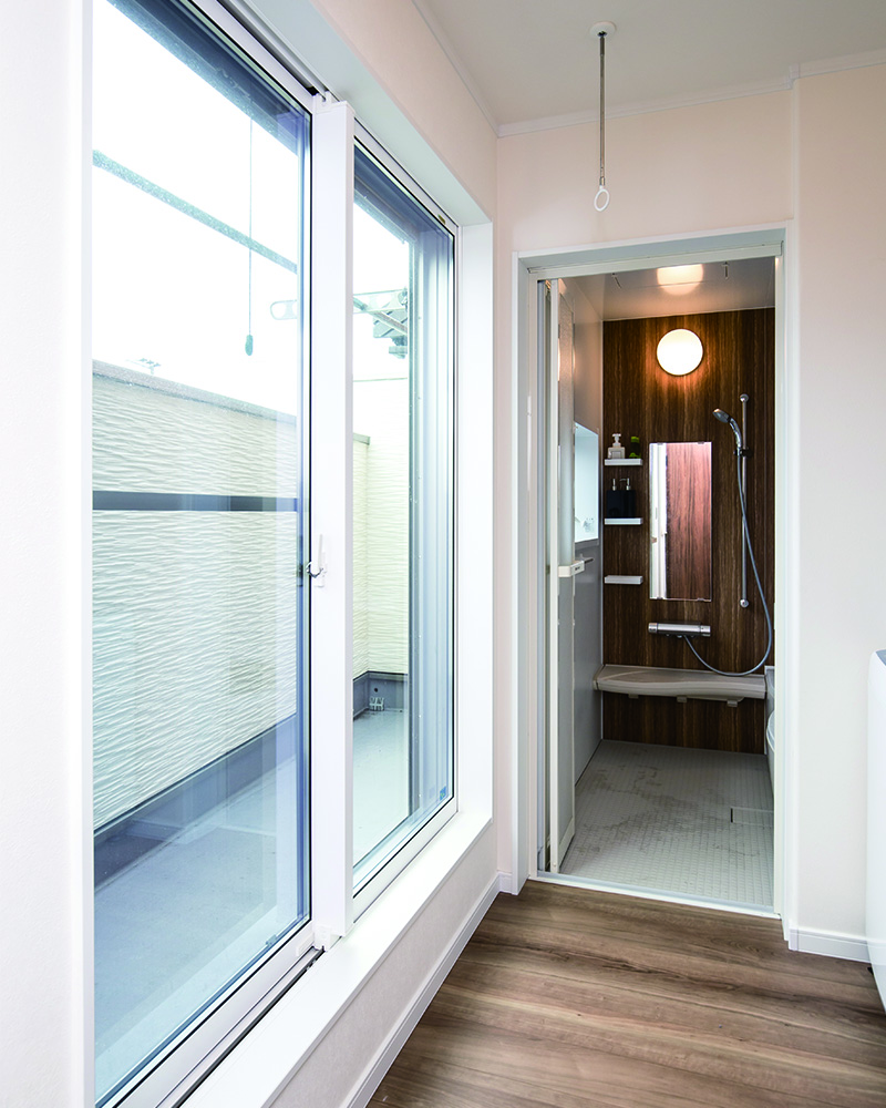 光注ぐ開放感溢れるナチュラル格好イイ家